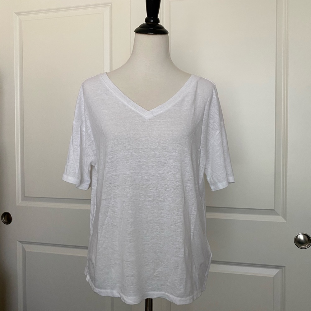 GAP Basics Linen Blend V-Neck